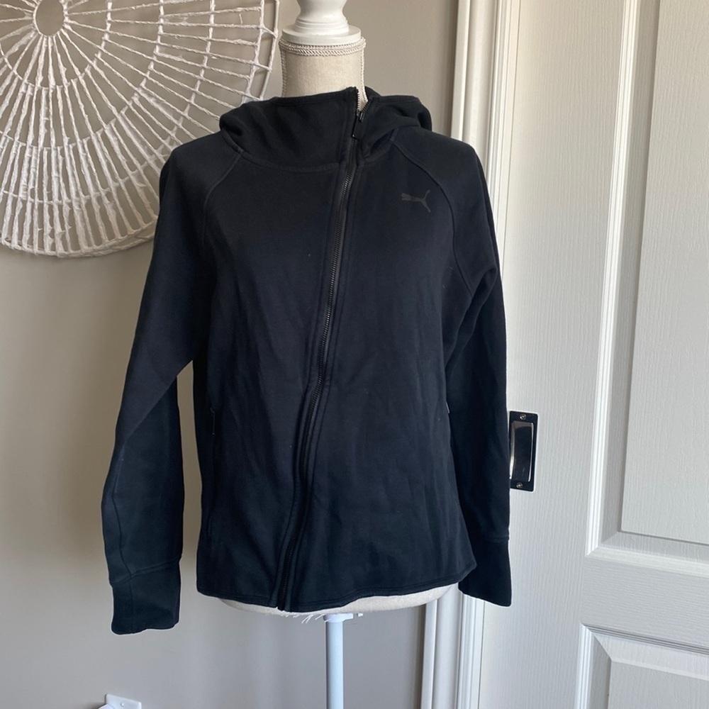 Puma - Asymmetrical Zip Up Hoodie in Black​​​​​​​​​​​​​​